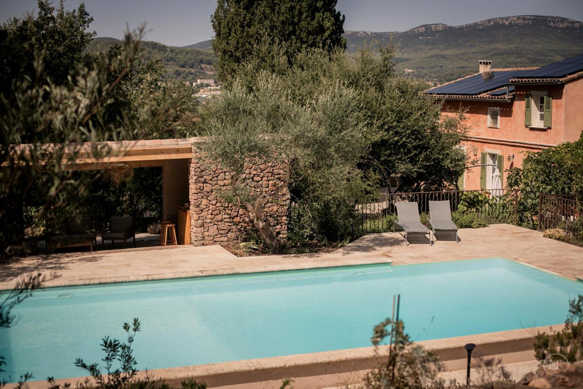 Les Hauts De Diane, Cuers Var Esterno foto